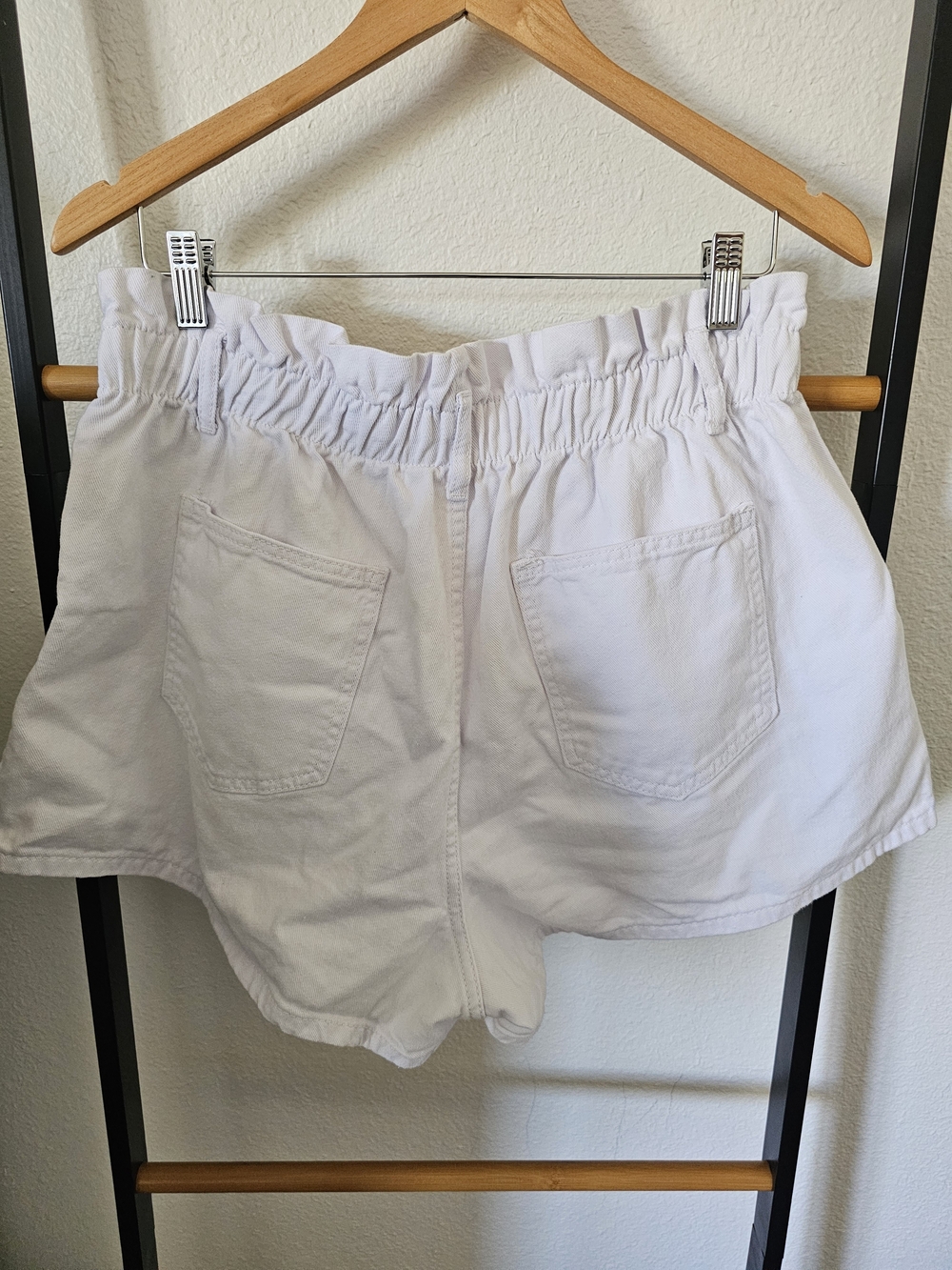 Women's White Elastic-HIGH Waist Pocket Shorts